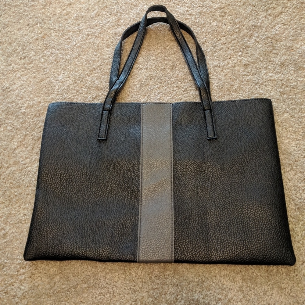 Vince Camuto Tote